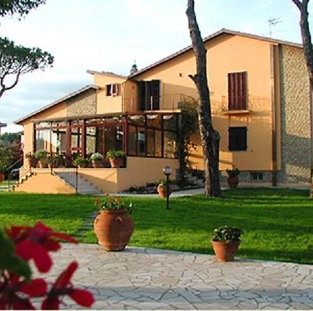 B&B Villa Acero Marina Di Carrara Exterior foto