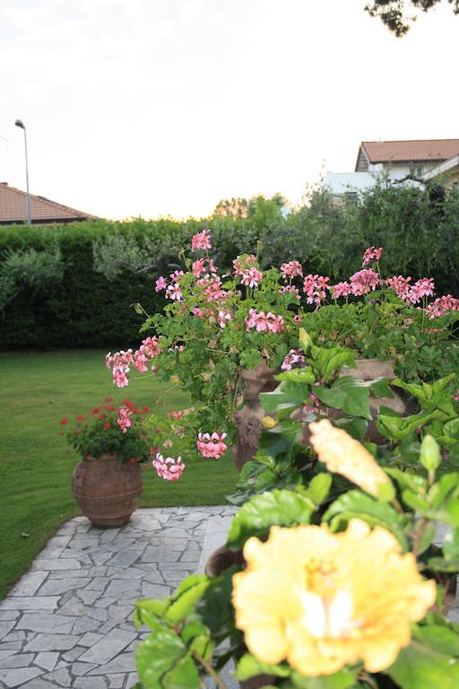 B&B Villa Acero Marina Di Carrara Exterior foto